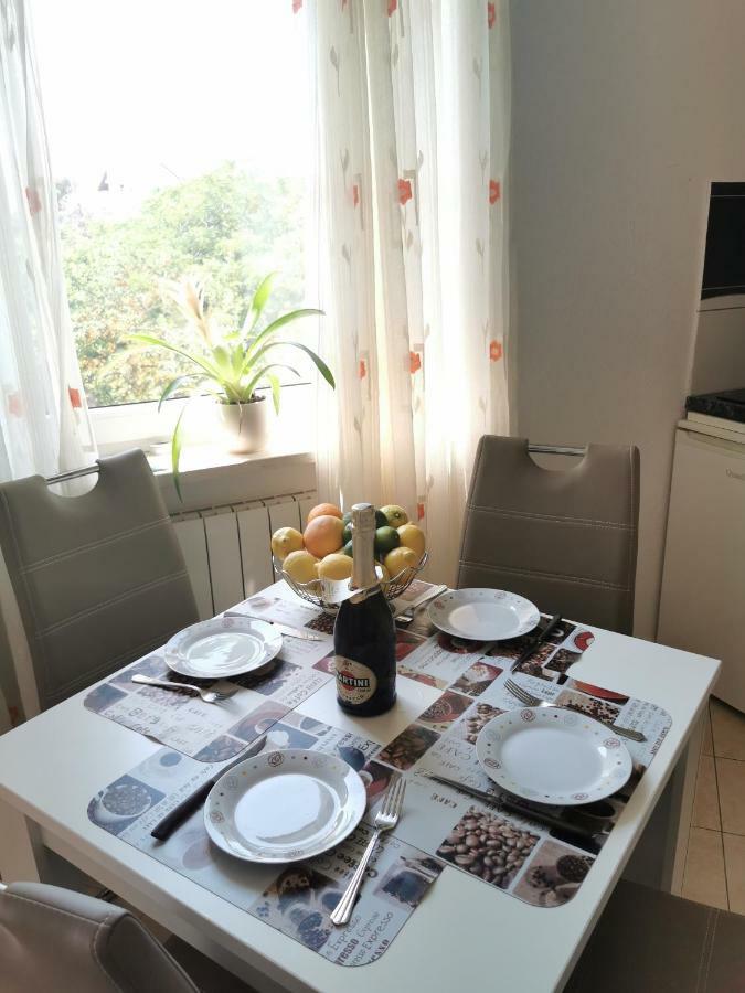 Apartment Cirko Kaštela Eksteriør bilde