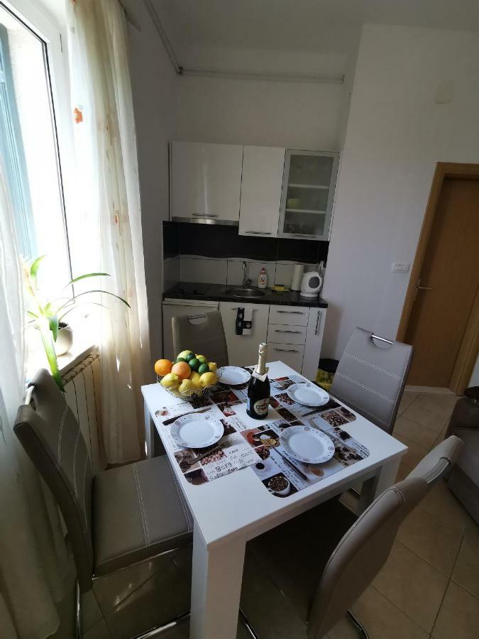 Apartment Cirko Kaštela Eksteriør bilde